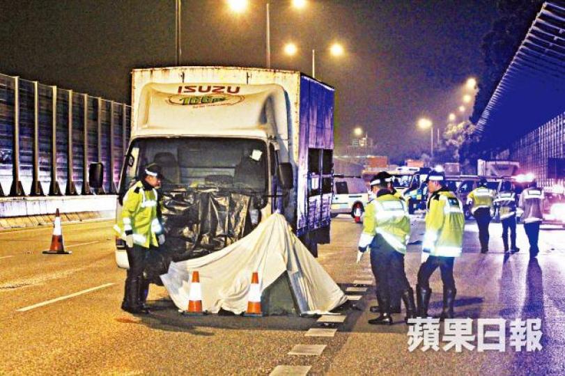 警方用帳篷遮蓋女死者羅蘊芝的遺體。唐家輝攝死者羅蘊芝 警方用帳篷遮蓋女死者羅蘊芝的遺體。唐家輝攝死者羅蘊芝