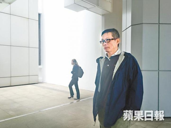 原告消防隊目祁德恩昨到高等法院作供。勞東來攝 原告消防隊目祁德恩昨到高等法院作供。勞東來攝