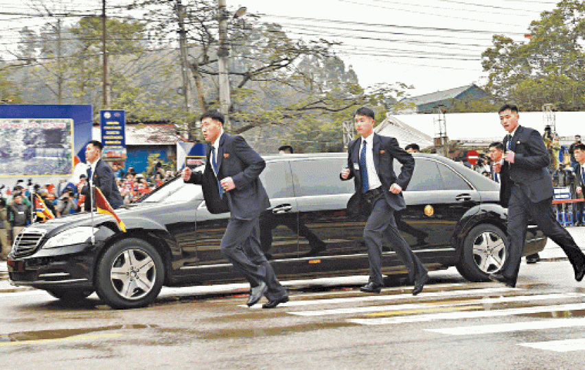 北韓金正恩近月出訪屢坐名車,聯合國指違反制裁令。 北韓金正恩近月出訪屢坐名車,聯合國指違反制裁令。
