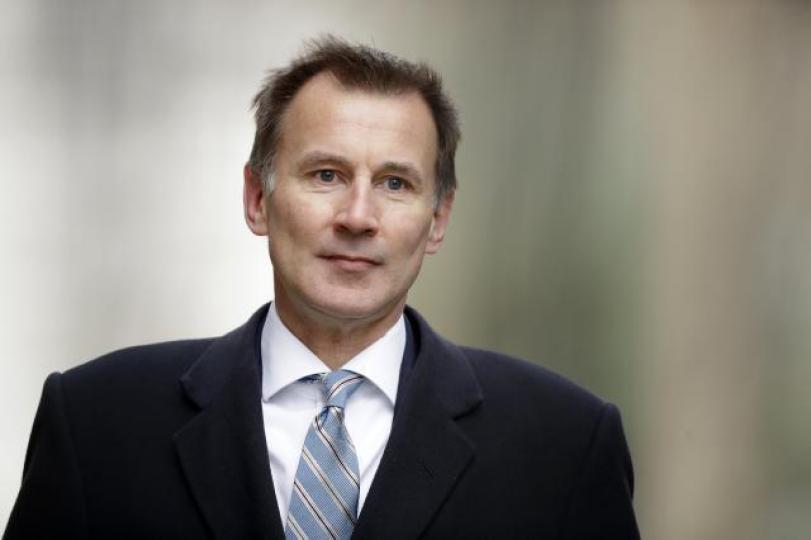 英國外交大臣侯俊偉任首長的英國外交和聯邦事務部指香港高度自治等持續受壓。美聯社林鄭月娥領導的特區政府被指協助中共損害一國兩制。資料圖片英國國會人權聯合委員會發表的人權報告,揭示英政府考慮在未來與香港簽訂的貿易協議中引入人權條款。 英國外交大臣侯俊偉任首長的英國外交和聯邦事務部指香港高度自治等持續受壓。美聯社林鄭月娥領導的特區政府被指協助中共損害一國兩制。資料圖片英國國會人權聯合委員會發表的人權報告,揭示英政府考慮在未來與香港簽訂的貿易協議中引入人權條款。