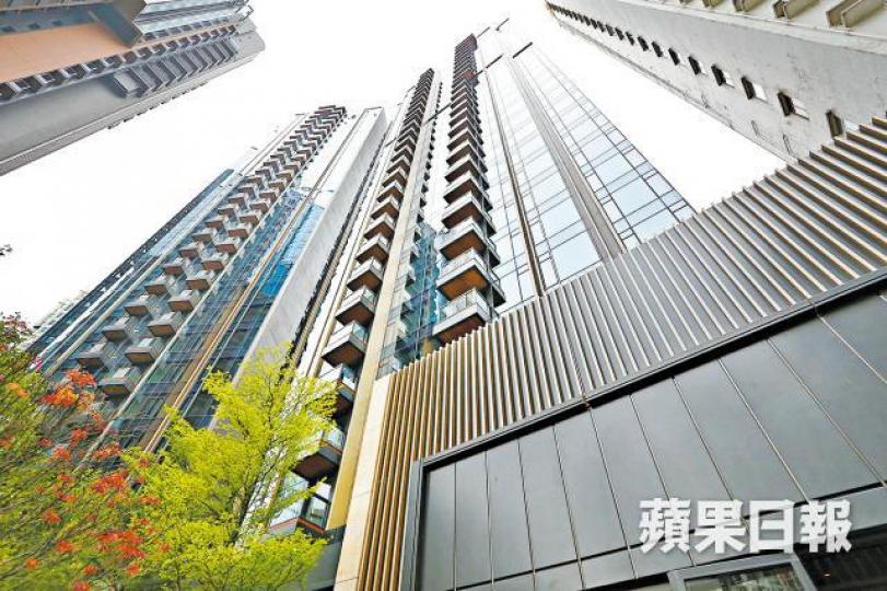 柏傲山一個三房單位剛以2,850萬元售出,呎價31,216元。 柏傲山一個三房單位剛以2,850萬元售出,呎價31,216元。