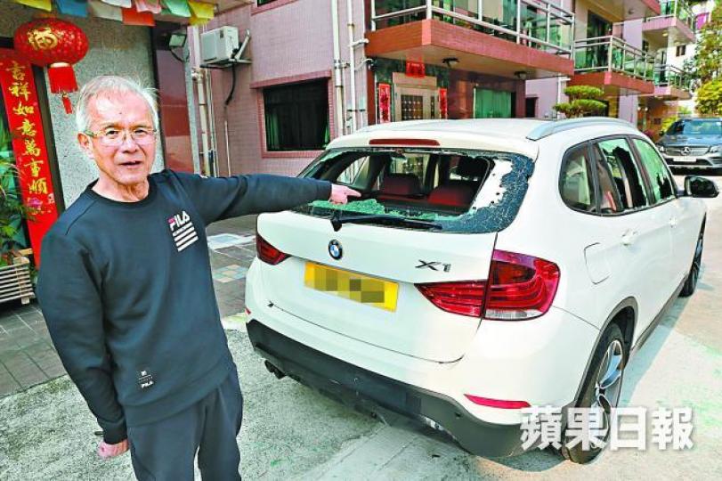 龍躍頭村居民代表鄧柱田指座駕被破壞,疑與選舉有關。獅頭嶺村有平治被人擊毀玻璃。 龍躍頭村居民代表鄧柱田指座駕被破壞,疑與選舉有關。獅頭嶺村有平治被人擊毀玻璃。