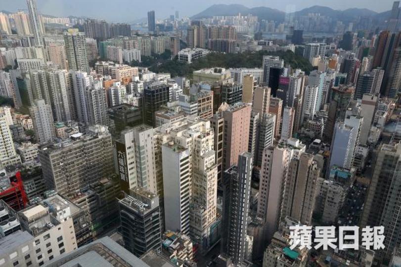 不少大行把握樓市回暖時機,積極推出具競爭力的按揭計劃搶佔市場。資料圖片 不少大行把握樓市回暖時機,積極推出具競爭力的按揭計劃搶佔市場。資料圖片