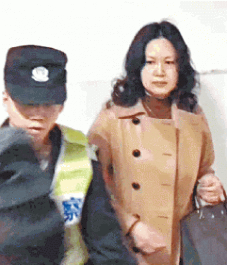 網傳飯堂老闆娘獲警方保護。 網傳飯堂老闆娘獲警方保護。