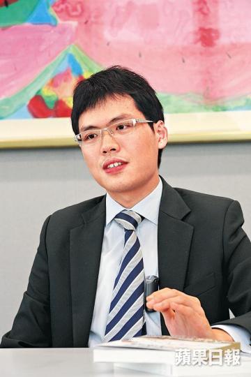宏高證券投資經理梁杰文指,為內地公司作上市申請保薦人有風險。 宏高證券投資經理梁杰文指,為內地公司作上市申請保薦人有風險。