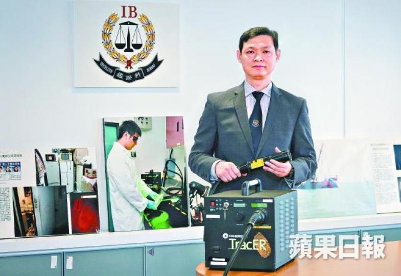 總督察胡超峰昨在妻子陪同下欲返家休息時,在升降機內暈倒不治。資料圖片 總督察胡超峰昨在妻子陪同下欲返家休息時,在升降機內暈倒不治。資料圖片