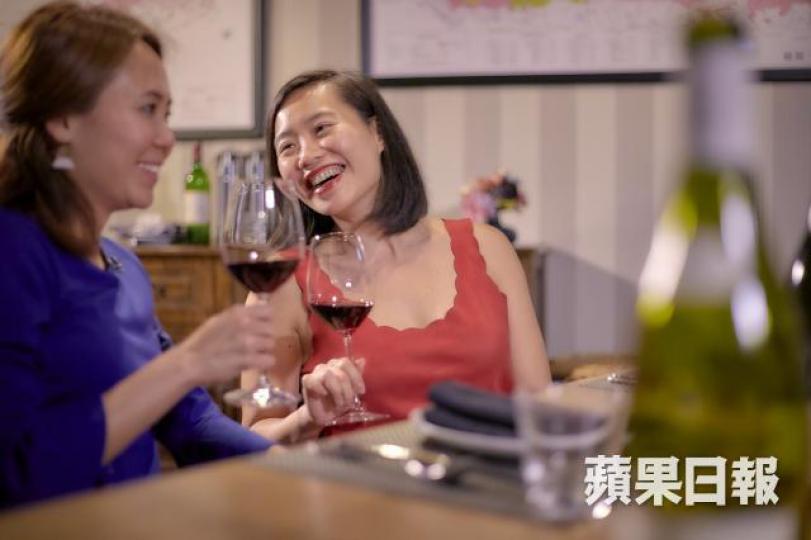 筆者指雖然有人認為飲酒可以一解千愁,但酒精的禍害不淺,長期過量喝酒,會影響如肝、心臟及腦部等身體機能,也會因酒精而引發不同的精神問題。資料圖片 筆者指雖然有人認為飲酒可以一解千愁,但酒精的禍害不淺,長期過量喝酒,會影響如肝、心臟及腦部等身體機能,也會因酒精而引發不同的精神問題。資料圖片