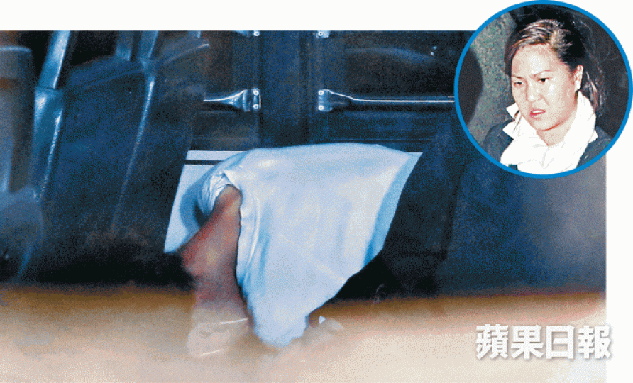 包致金姪女Amina(小圖)還押至小欖精神病治療中心候訊,不准保釋。何頴賢攝 包致金姪女Amina(小圖)還押至小欖精神病治療中心候訊,不准保釋。何頴賢攝