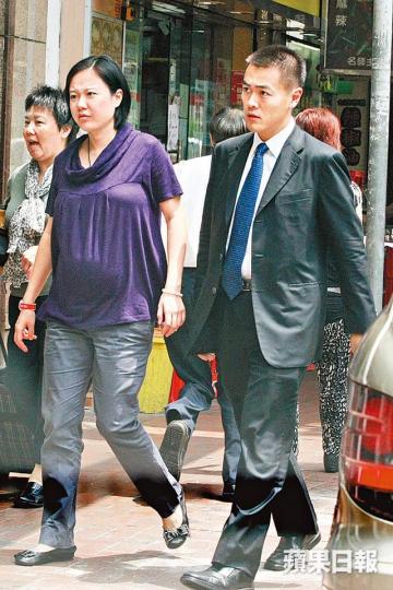 11年 平凡短髮女 11年 平凡短髮女