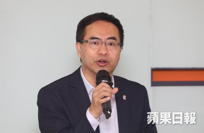 馮偉華指相信科大是希望節省大筆薪酬開支才推自願離職方案。 馮偉華指相信科大是希望節省大筆薪酬開支才推自願離職方案。