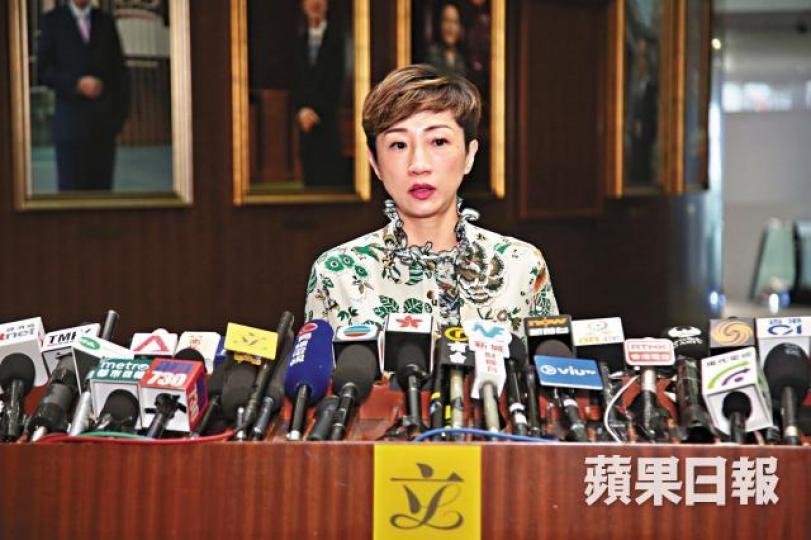 陳淑莊指在新界東北新發展下,區內流浪動物或被「不人道」毀滅。何建忠攝 陳淑莊指在新界東北新發展下,區內流浪動物或被「不人道」毀滅。何建忠攝