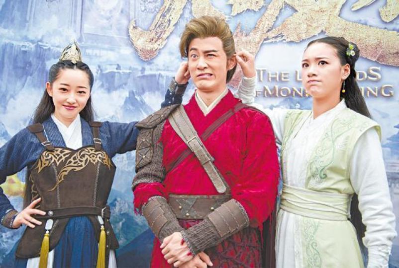 林峯與內地演員蔣夢婕（左）及王姿允的《大潑猴》，因限古令而播映無期。《延禧攻略》去年雖然熱爆中港台，但也簡接令內地禁古裝劇。劇照陳喬恩的《獨孤皇后》因正在播出，可以避過一劫。劇照迪麗熱巴、高偉光主演的《三生三世枕上書》同樣被禁播。劇照