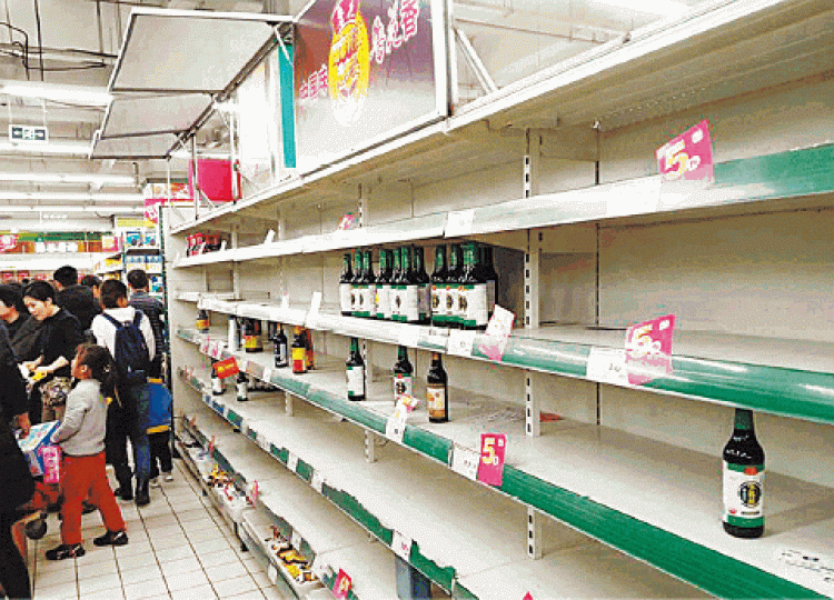 貨品被搶購一空。 貨品被搶購一空。