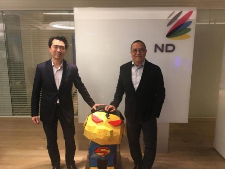 網龍首席財務官任國熙(左)及網龍副董事長梁念堅。 網龍首席財務官任國熙(左)及網龍副董事長梁念堅。