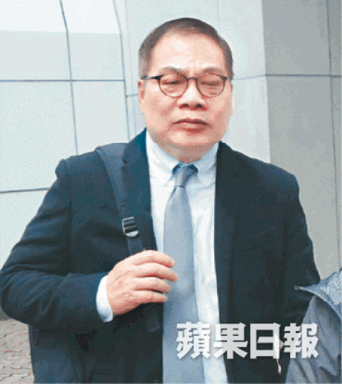 被告方礎民昨到庭,辯方稱其妻因網民批評,不敢聽審。 被告方礎民昨到庭,辯方稱其妻因網民批評,不敢聽審。