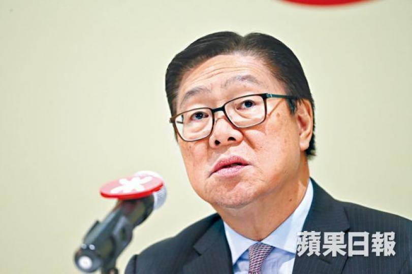 港鐵主席馬時亨及管理層的薪酬花紅,並非與港鐵服務表現掛鈎。 港鐵主席馬時亨及管理層的薪酬花紅,並非與港鐵服務表現掛鈎。