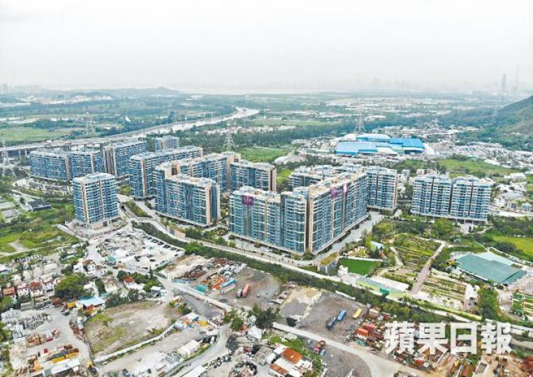 元朗Park Yoho Napoli現時仍有645伙未售,空置量多達九成。譚德潤攝 元朗Park Yoho Napoli現時仍有645伙未售,空置量多達九成。譚德潤攝