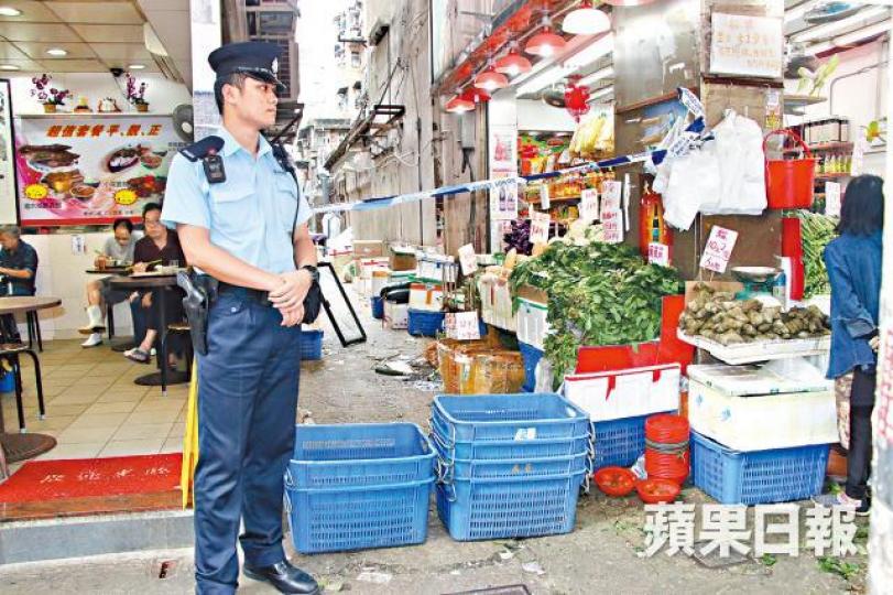 警員封鎖現場防止有人走近。詹家志攝