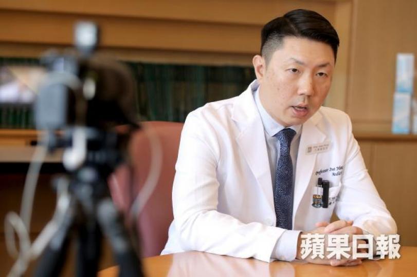 香港大學內科學系臨床教授孔繁毅指新藥對治療H7禽流感病毒也有效用。何頴賢攝
香港大學內科學系臨床教授孔繁毅指新藥對治療H7禽流感病毒也有效用。何頴賢攝