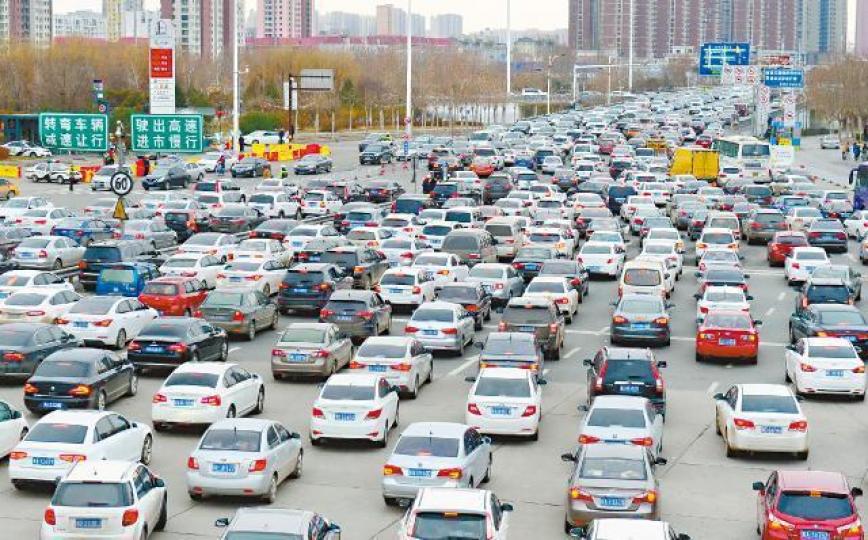 中國汽車市場飽和,導致汽車銷售疲軟。資料圖片內地汽車銷售下滑,令汽車製造商倍感壓力。資料圖片 中國汽車市場飽和,導致汽車銷售疲軟。資料圖片內地汽車銷售下滑,令汽車製造商倍感壓力。資料圖片