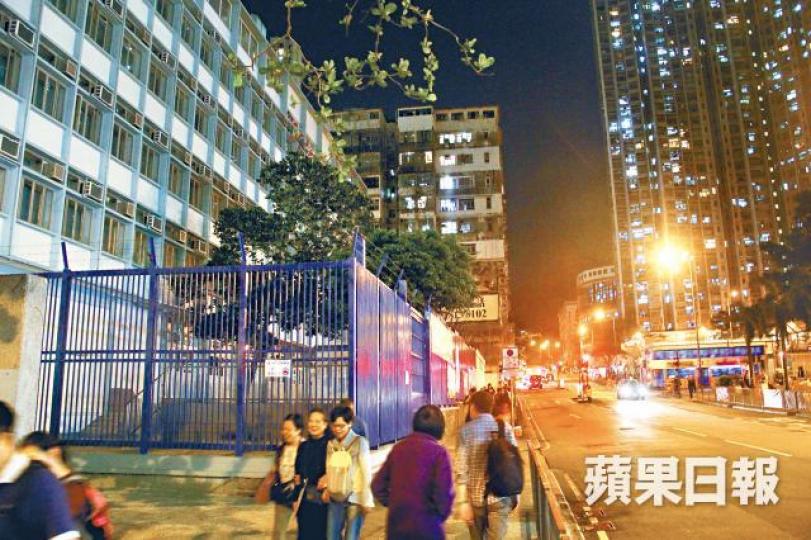 發生企圖強姦案的南昌街現場,昨晚7時許人流甚多。黎家駒攝 發生企圖強姦案的南昌街現場,昨晚7時許人流甚多。黎家駒攝