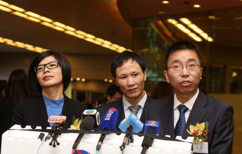 融信中國主席歐宗洪(中)。資料圖片 融信中國主席歐宗洪(中)。資料圖片