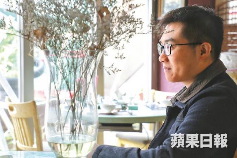 「我入到去就睇使徒行傳,好似當年嘅信徒咁, 傳福音要坐監,保羅都要坐監。 我依家做緊嘅嘢係傳福音嚟㗎。」 「我入到去就睇使徒行傳,好似當年嘅信徒咁, 傳福音要坐監,保羅都要坐監。 我依家做緊嘅嘢係傳福音嚟㗎。」