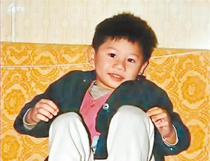 自小缺乏母愛,但容偉業一直對生母的瑣事銘記於心。 自小缺乏母愛,但容偉業一直對生母的瑣事銘記於心。