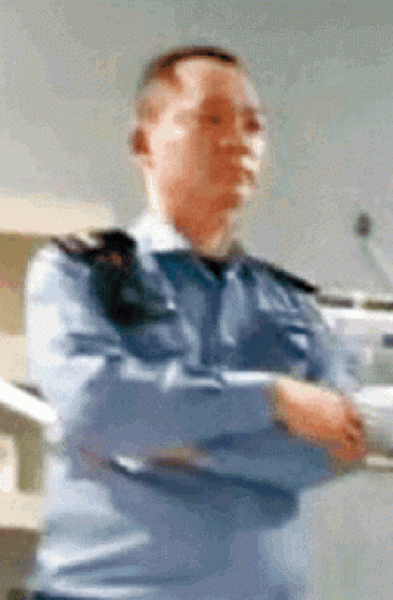大批網貸受害者日前在東莞街頭維權。
大批網貸受害者日前在東莞街頭維權。