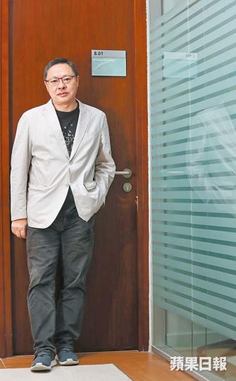 戴耀廷2014年9月28日凌晨,戴耀廷宣佈提早佔中,為傘運揭開序幕。 戴耀廷2014年9月28日凌晨,戴耀廷宣佈提早佔中,為傘運揭開序幕。