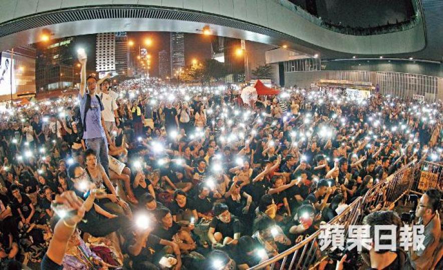 歷時79天的傘運,是港人未敢忘記的抗爭回憶。鍾耀華昨向法官表達最深切的控訴,庭內公眾為之動容。 歷時79天的傘運,是港人未敢忘記的抗爭回憶。鍾耀華昨向法官表達最深切的控訴,庭內公眾為之動容。