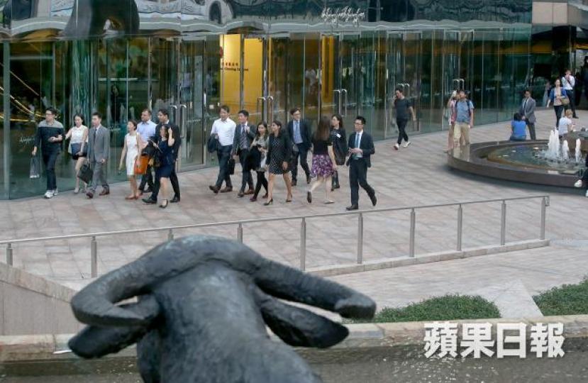 很多人不明白睇淡指數其實是在賭社會退步、通縮,長遠而言機會極細,否則人類一早絕種。資料圖片 很多人不明白睇淡指數其實是在賭社會退步、通縮,長遠而言機會極細,否則人類一早絕種。資料圖片