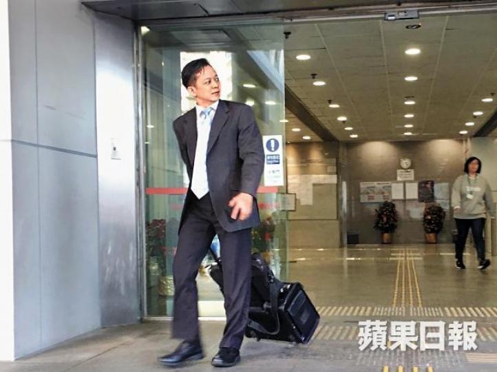 辯方律師侯振輝庭上批評何官用詞。資料圖片暫委特委裁判官何麗明被要求退出審訊。資料圖片 辯方律師侯振輝庭上批評何官用詞。資料圖片暫委特委裁判官何麗明被要求退出審訊。資料圖片