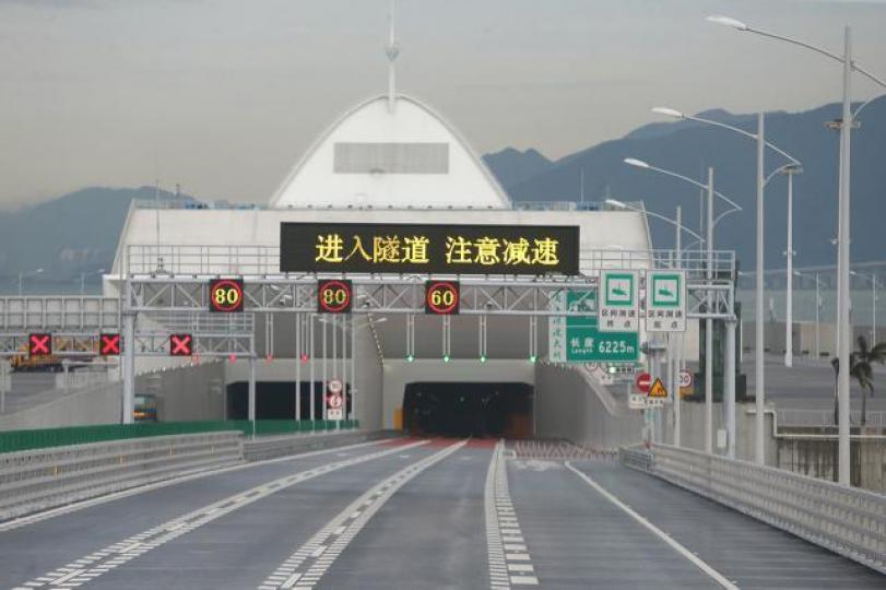 中美貿易戰結束不會使基建停工,只是不再增加額外投資,不過,基建股已經提早偷步調整了。 資料圖片 中美貿易戰結束不會使基建停工,只是不再增加額外投資,不過,基建股已經提早偷步調整了。 資料圖片