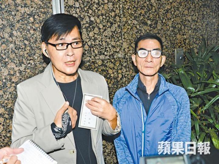 林文偉（小圖）昨日設靈，好友顧冠忠（左）及麥子雲現身送別。