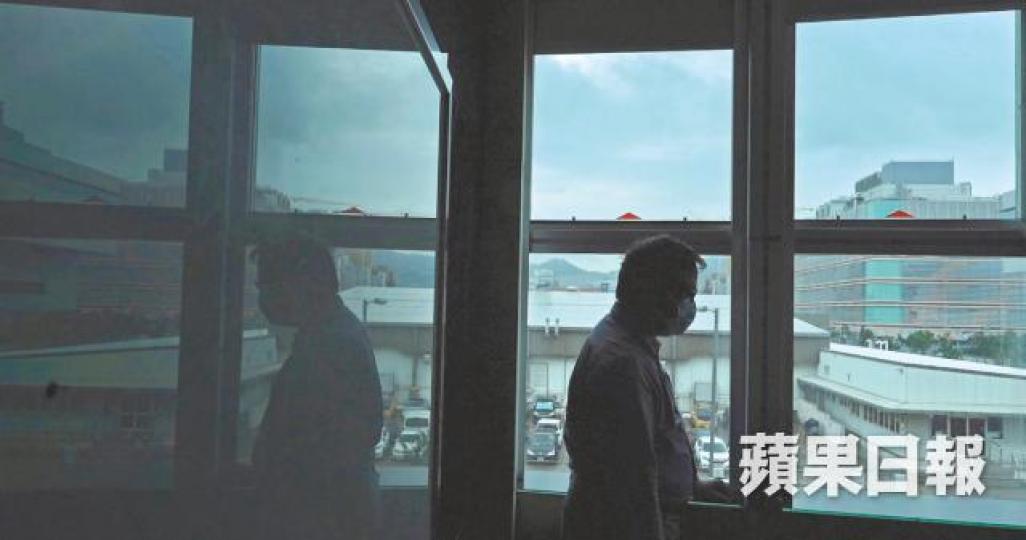 本報記者阿俊六年前赴貴州調查A股上市公司茅台的水質污染情況,當晚已被公安禁止離開酒店。 本報記者阿俊六年前赴貴州調查A股上市公司茅台的水質污染情況,當晚已被公安禁止離開酒店。