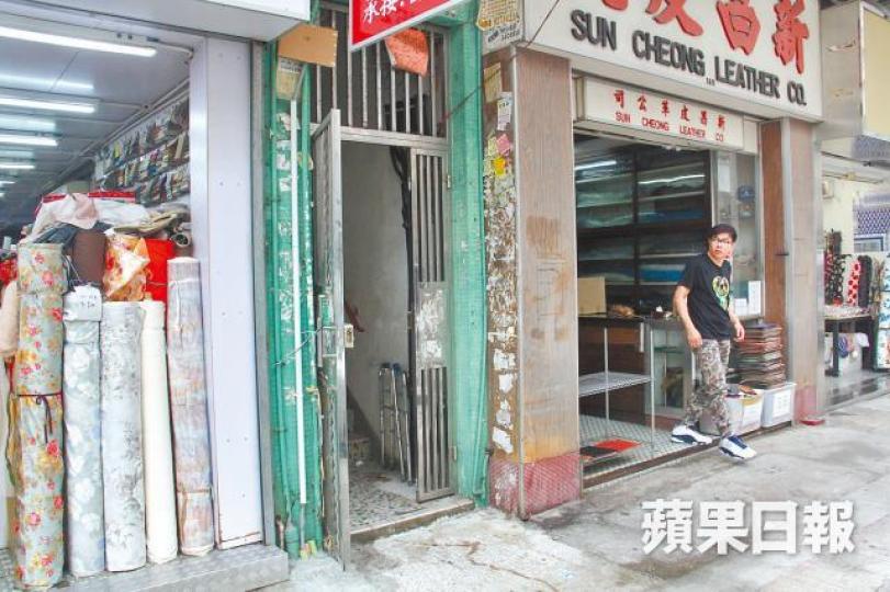 案發現場是基隆街160A號一個劏房單位。 案發現場是基隆街160A號一個劏房單位。