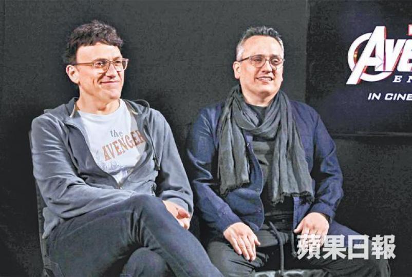 羅素兄弟主動提到Stan Lee拍攝《復仇者4》，認為對方參演別具代表性。羅拔唐尼日前在首爾出席《復仇者4》首映，顯得相當感觸，似是要告別觀眾。資料圖片去年過世的Stan Lee（中），在Marvel過去十年的電影中都有客串。有得留低的「變形俠醫」麥克雷法路是《復仇者》的劇透王，導演也要刻意提防。劇照