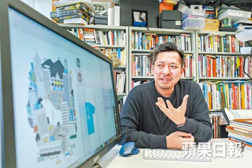 黃照達當年希望透過和平佔中標誌,令港人反思心中最重要價值。以幽默感作「武器」的黃照達,發表政治漫畫至今12年。 黃照達當年希望透過和平佔中標誌,令港人反思心中最重要價值。以幽默感作「武器」的黃照達,發表政治漫畫至今12年。