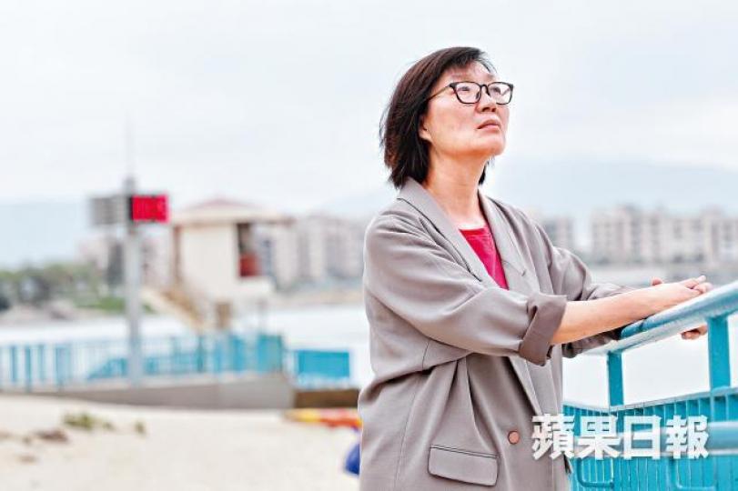 陳樹英與李永達早有默契,不被政權摧毀意志。許頌明攝披頭四的《When I'm 64》見證着兩人的愛情。 陳樹英與李永達早有默契,不被政權摧毀意志。許頌明攝披頭四的《When I'm 64》見證着兩人的愛情。