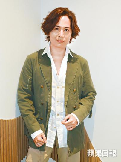 蔡興麟相隔二十多年再推出廣東歌。 蔡興麟相隔二十多年再推出廣東歌。