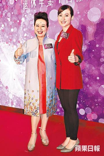 薛家燕和女兒石祐珊(右)合作廣告,廣告由兒子拍攝。 薛家燕和女兒石祐珊(右)合作廣告,廣告由兒子拍攝。