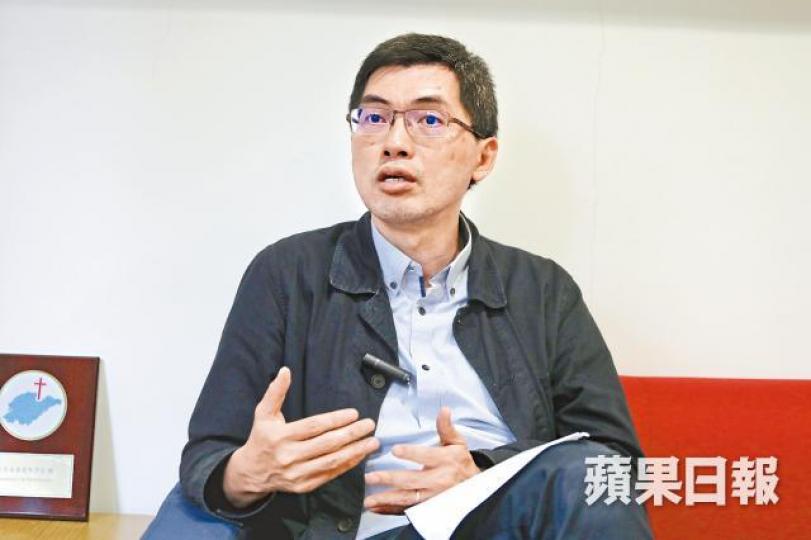 邢福增形容《逃犯條例》修訂如無形的刀架在頭上。黃耀興攝 邢福增形容《逃犯條例》修訂如無形的刀架在頭上。黃耀興攝