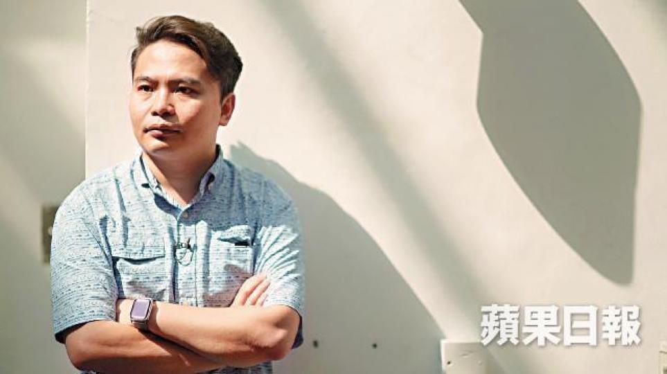 導演歐文傑原本前途無可限量,卻因《十年》題材觸及中共紅線而被同行孤立。陳海威攝《十年》上映於2015年,由五部短篇電影構成。藝人林建明昨在fb表明反對修例。 導演歐文傑原本前途無可限量,卻因《十年》題材觸及中共紅線而被同行孤立。陳海威攝《十年》上映於2015年,由五部短篇電影構成。藝人林建明昨在fb表明反對修例。