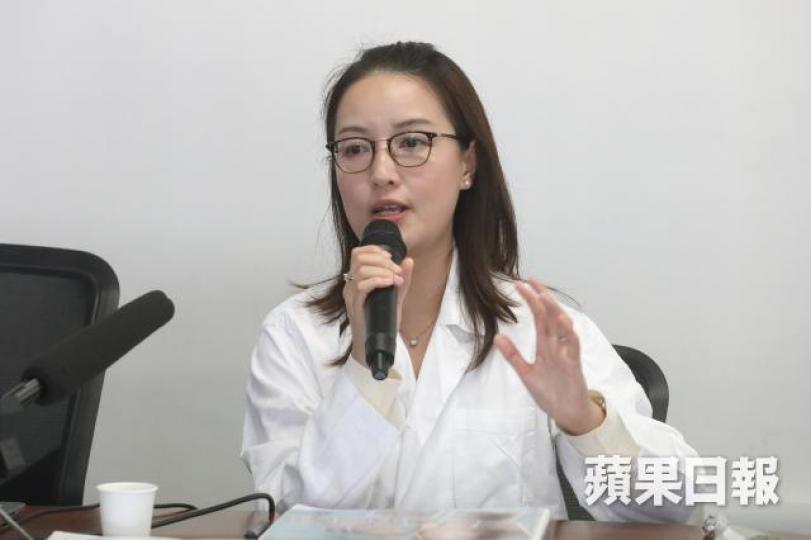 黃惠妍指男士在處理妻子產後抑鬱問題上扮演重要角色,建議夫婦共同分家務和育兒責任。黃耀興攝
黃惠妍指男士在處理妻子產後抑鬱問題上扮演重要角色,建議夫婦共同分家務和育兒責任。黃耀興攝