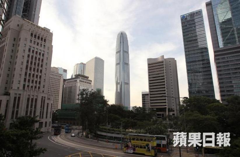 為了捍衞香港國際金融中心地位,特區政府會否使出「全面美元化」這一絕招? 資料圖片 為了捍衞香港國際金融中心地位,特區政府會否使出「全面美元化」這一絕招? 資料圖片