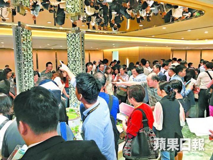 日出康城新盤MONTARA掀起入票潮。 日出康城新盤MONTARA掀起入票潮。