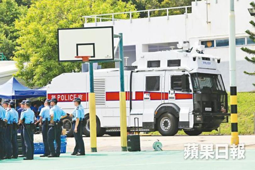 警方三輛「水炮車」預計今年下半年投入服務,即今年7.1可出動。資料圖片 警方三輛「水炮車」預計今年下半年投入服務,即今年7.1可出動。資料圖片