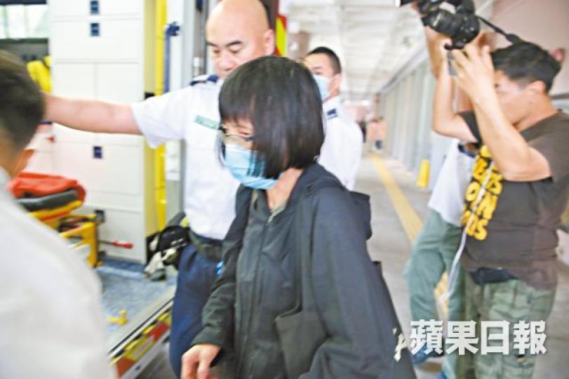 【64歲二妹】二妹陪同三妹轉院。 【64歲二妹】二妹陪同三妹轉院。
