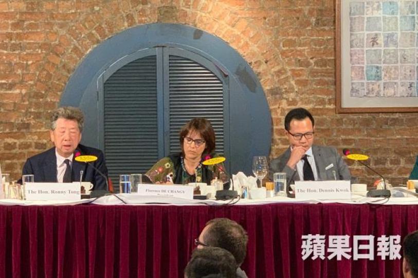 湯家驊、FCC主席Florence de Changy及 郭榮鏗(左起)。 作者提供圖片 湯家驊、FCC主席Florence de Changy及 郭榮鏗(左起)。 作者提供圖片